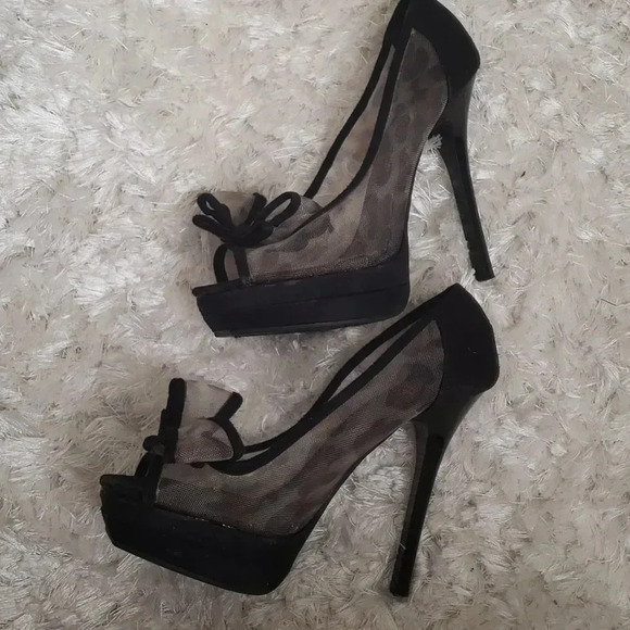 Kardashian kollection pump heels size 6.5 - Picture 2 of 5